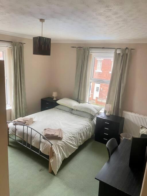 Holiday home Family Near Centre - New King Bed!